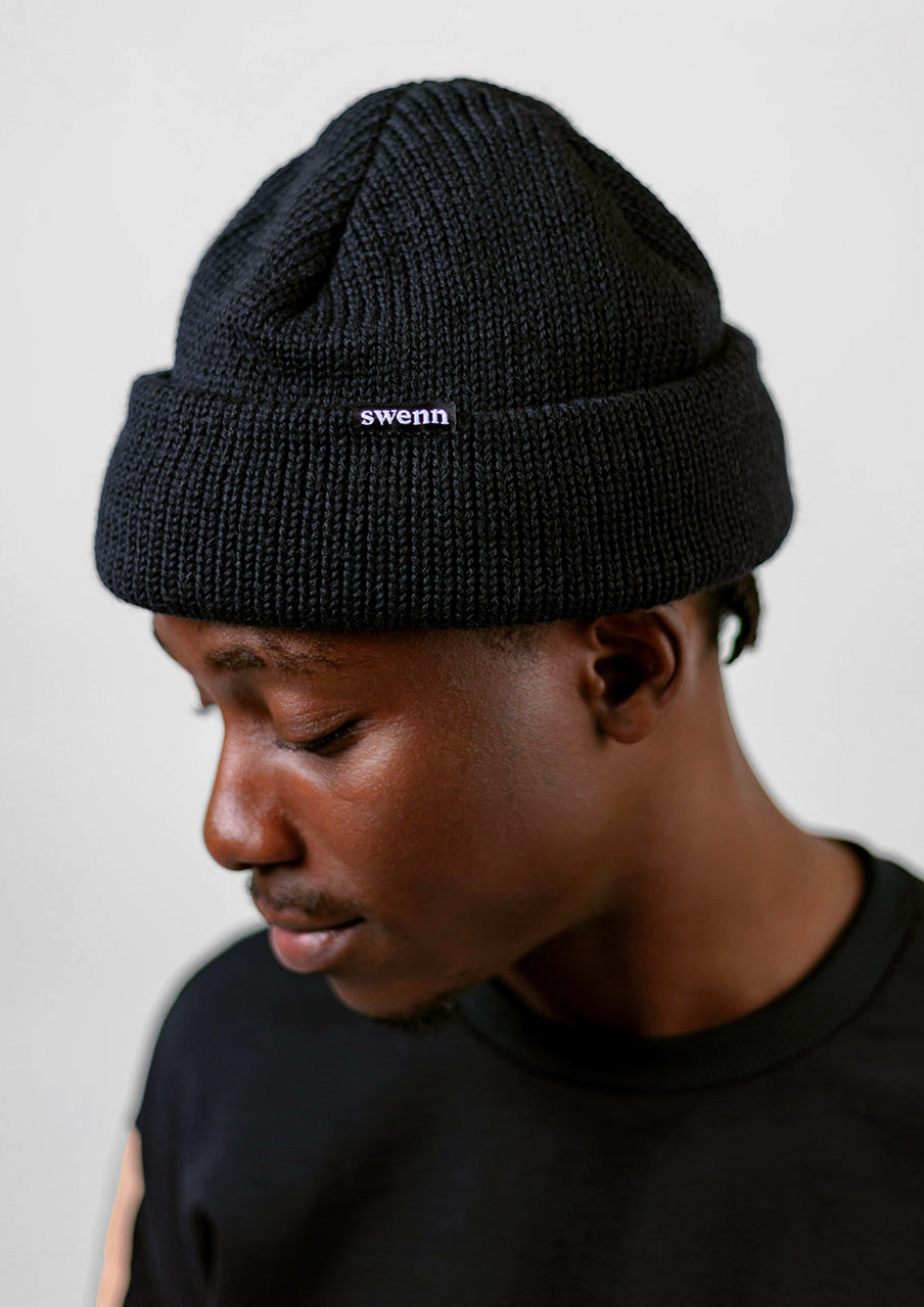 Pure wool toque - black