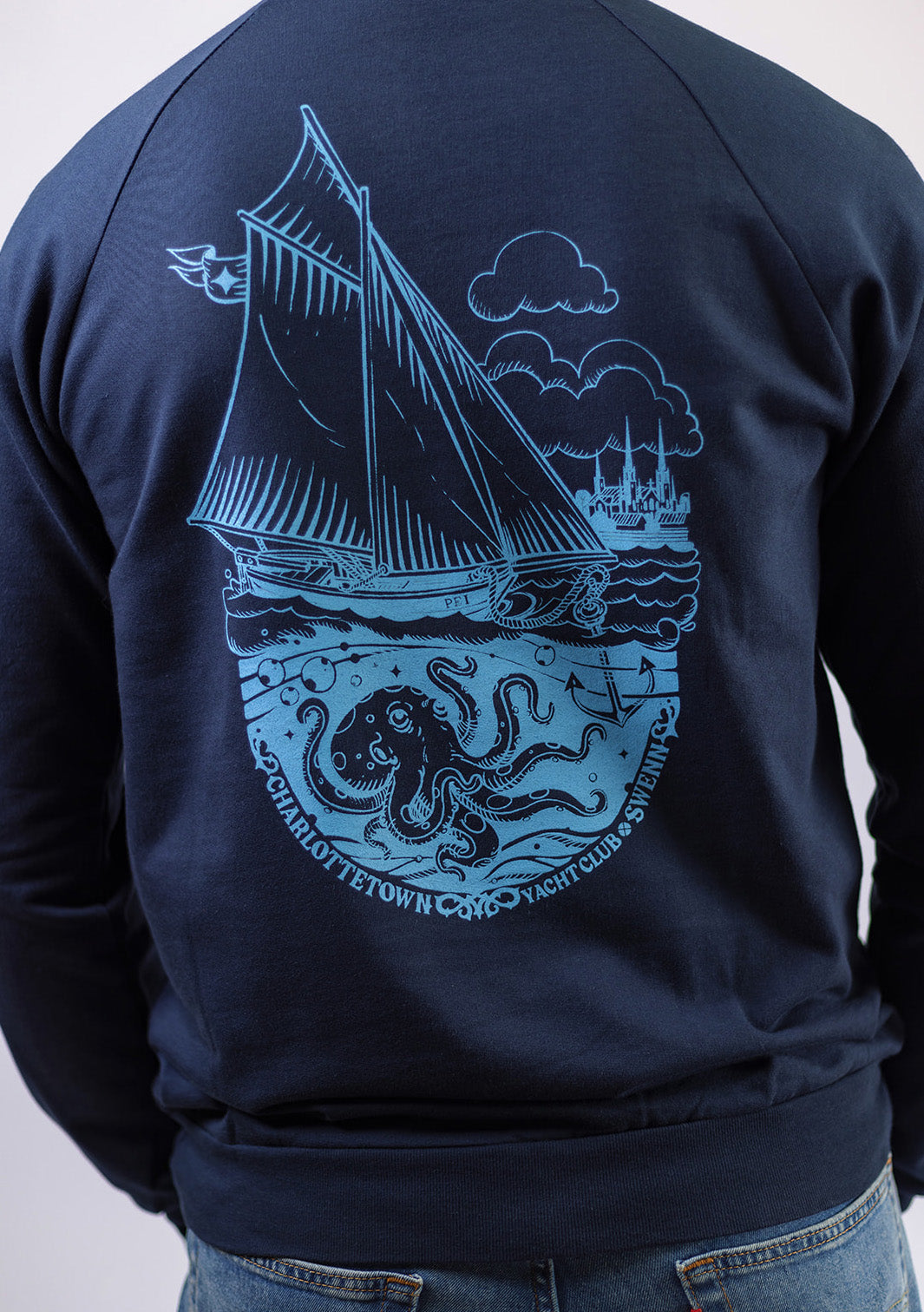 NEW Sweatshirt - Yacht Club - navy