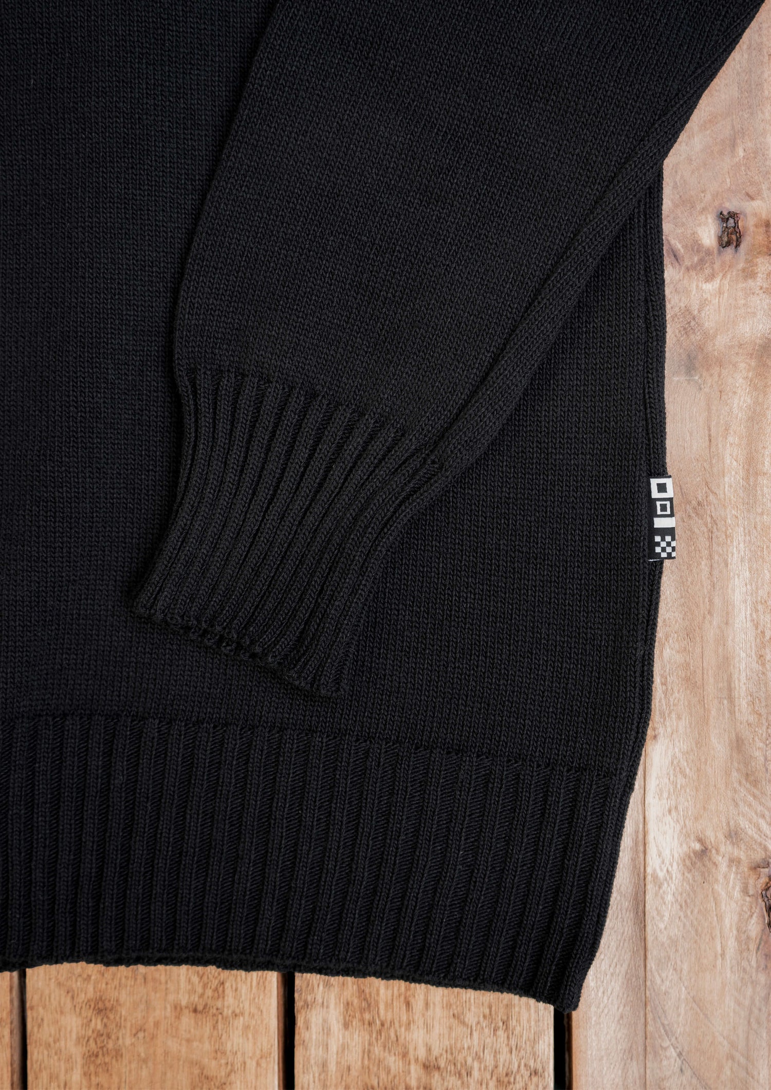 SWENN - Photos - Chandail zippé - noir