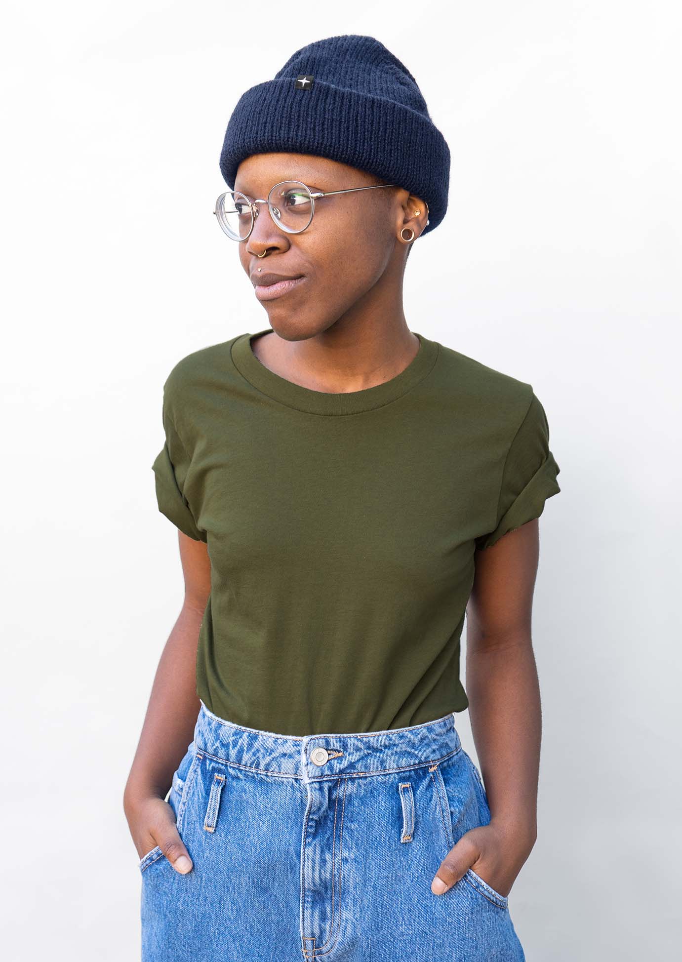 2 plain t-shirts - navy and khaki