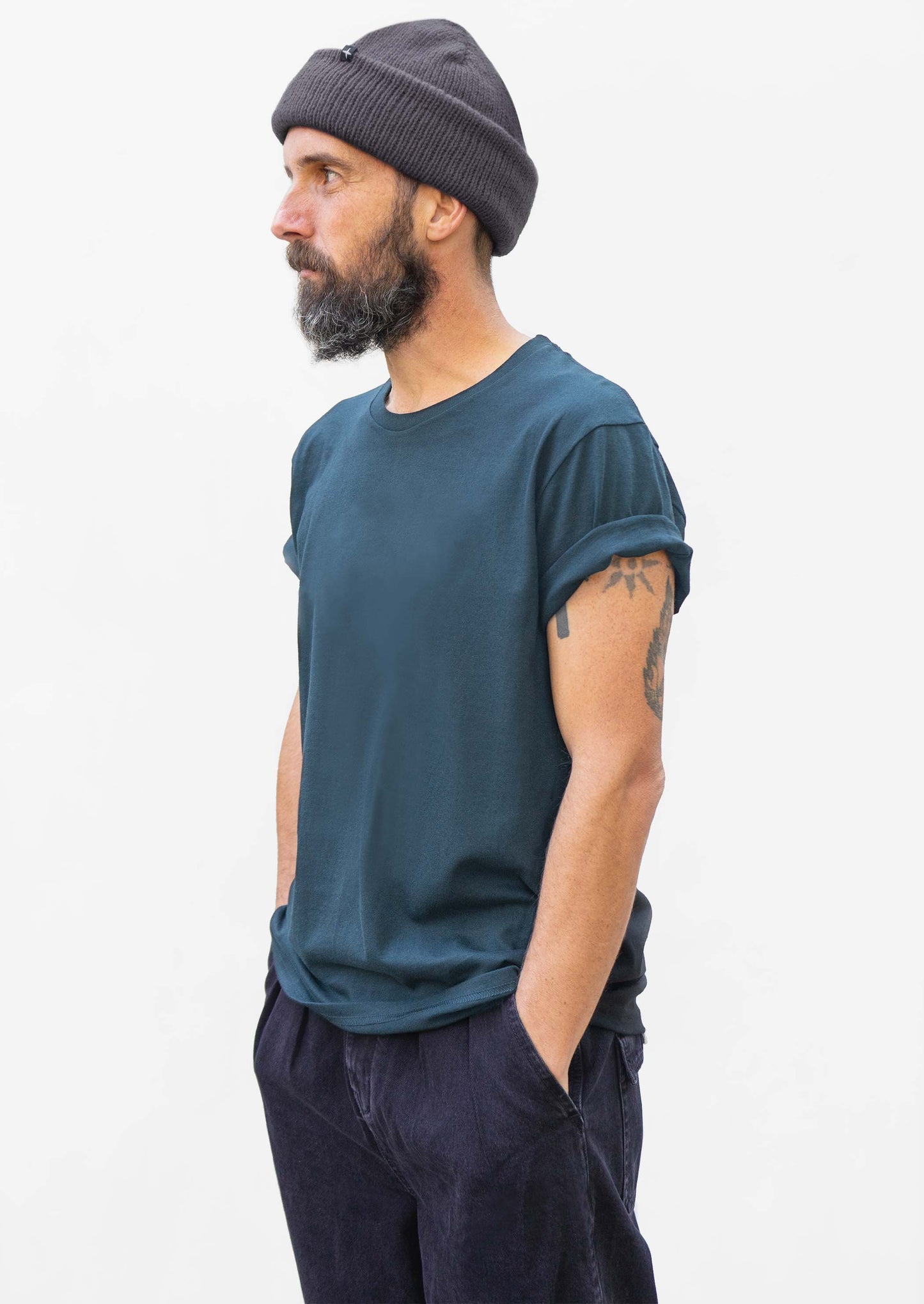 2 plain t-shirts - navy and pacific blue