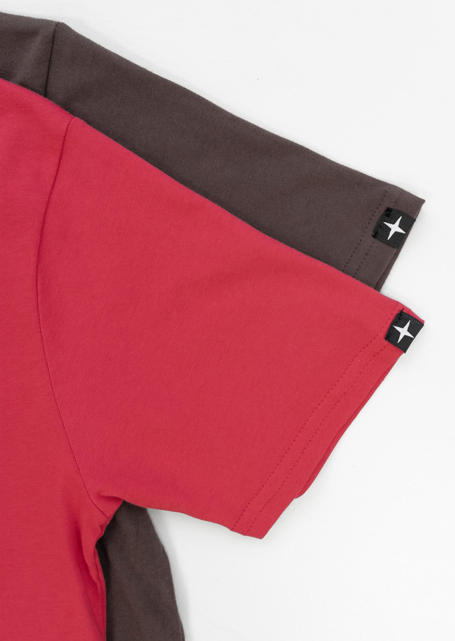 2 t-shirts unis - rouge et marron